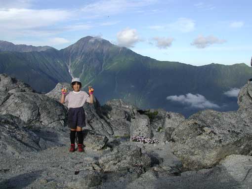 北岳をバックに記念撮影