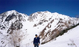 �������̃R������ێq�x�A���n����]��